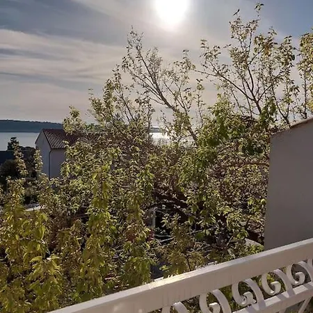 Barbat 28 Vikendica *